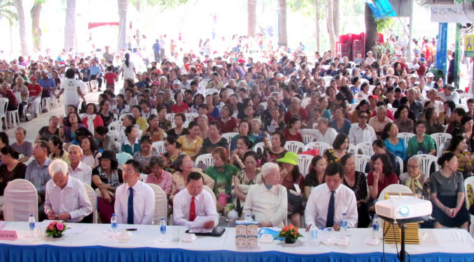 Hội thảo thu hút sự quan tâm của gần 2.000 người cao tuổi trên địa bàn các quận, huyện ở TP HCM.