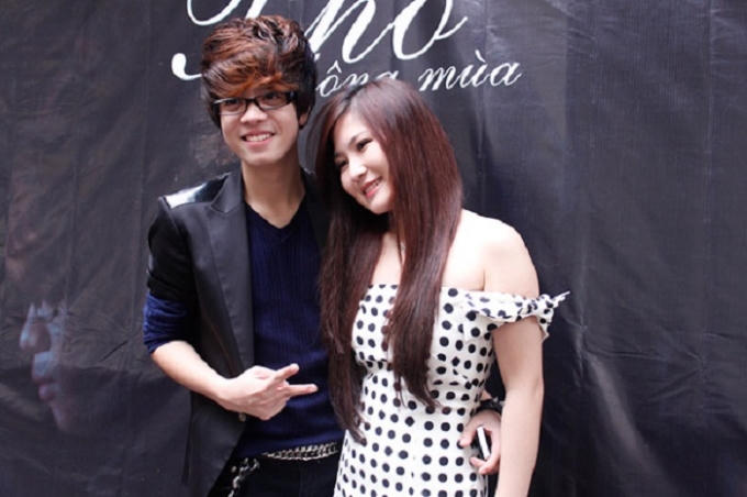 Cặp đôi Hương Tràm - Bùi Anh Tuân của Giọng hát Việt 2012 tái hợp trong tiết mục song ca. Ảnh: Internet