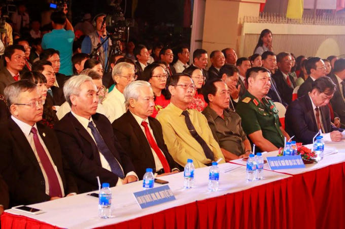 Buổi lễ có sự tham dự của nhiều lãnh đạo, nguyên lãnh đạo TP Cần Thơ