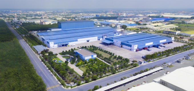 Ngoài 3 nhà máy tại nước ngoài, hiện Vinamilk có 13 nhà máy trong nước, trong đó đáng kể 2 siêu nhà máy sản xuất trị giá gần 5.000 tỷ đồng bằng vốn tự có tại tỉnh Bình Dương.