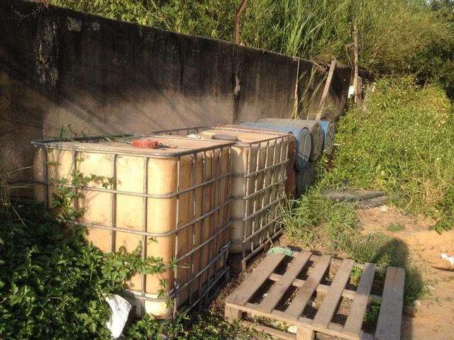 Khu vực chứa xăng, dầu để đánh tráo sau khi xe bồn bị "rút ruột".