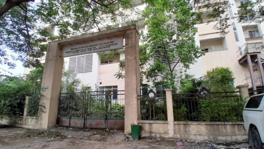 Trước đó, Bộ Xây dựng đã có văn bản gửi UBND TP Hà Nội về công tác đầu tư xây dựng, quản lý sử dụng Dự án Nhà ở sinh viên tại khu đô thị Pháp Vân - Tứ Hiệp. Qua theo dõi, Bộ Xây dựng nhận thấy một số dự án nhà ở thuộc tài sản công, trong đó có dự án nhà ở sinh viên tại khu đô thị Pháp Vân – Tứ Hiệp còn tiềm ẩn nguy cơ gây thất thoát, lãng phí.