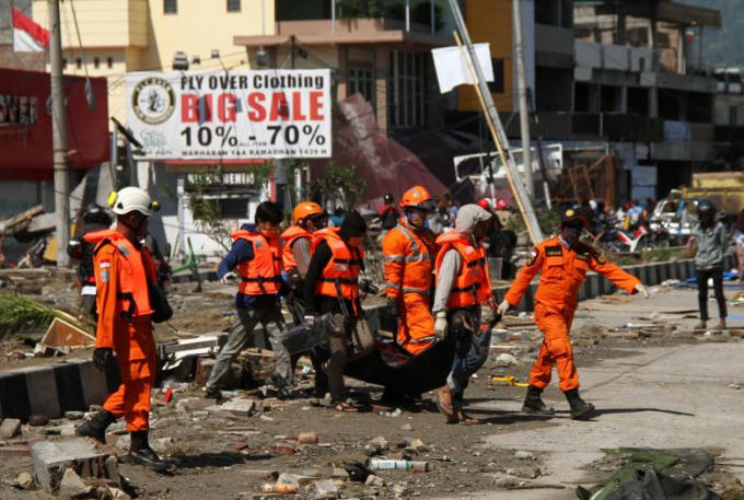 Phó Tổng thống Indonesia Jusuf Kalla cho rằng, số người thiệt mạng có thể lên tới hàng nghìn người, phần lớn trong đó là các nạn nhân ở Palu.