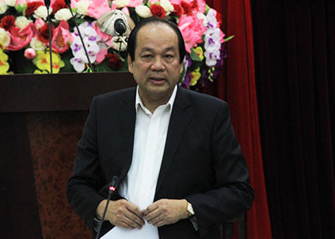 Bộ trưởng Mai Tiến Dũng yêu cầu Bộ Giao thông dừng cấp phép các dự án nạo vét luồng sông. Ảnh: Đ.Loan