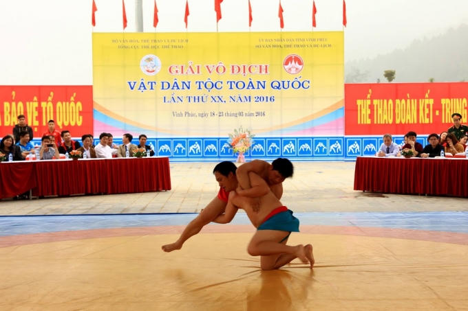 Trò chơi dân gian tại lễ hội.