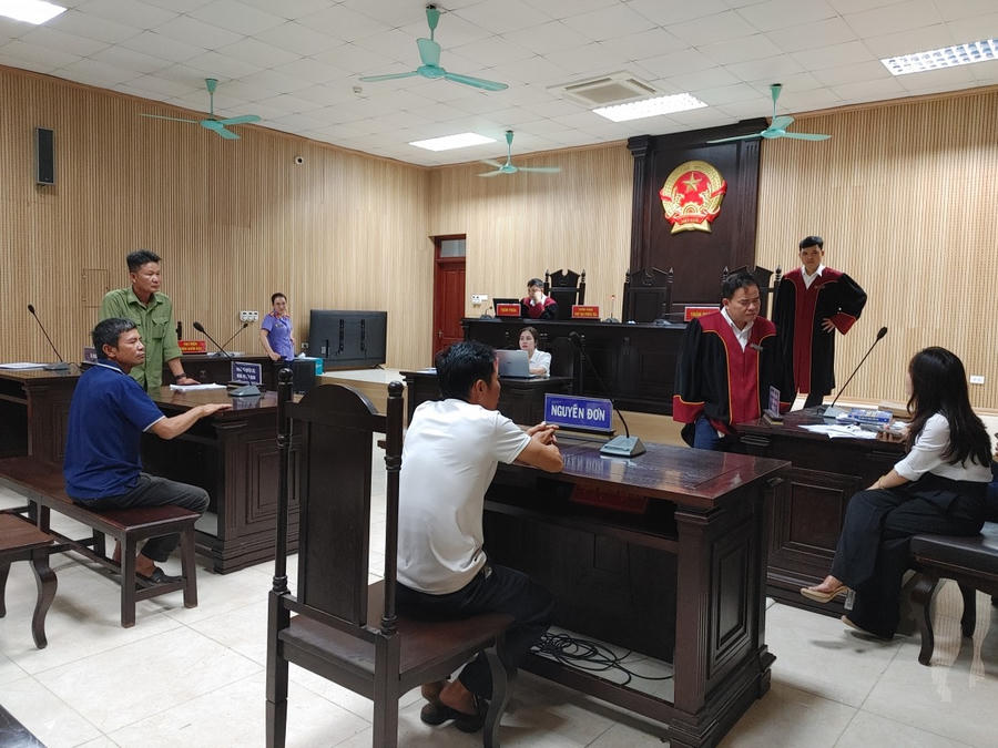 Phiên tòa đặc biệt khi Hội đồng xét xử, luật sư cùng tham gia như những hòa giải viên để giúp đương sự đi tới thỏa thuận thành công.