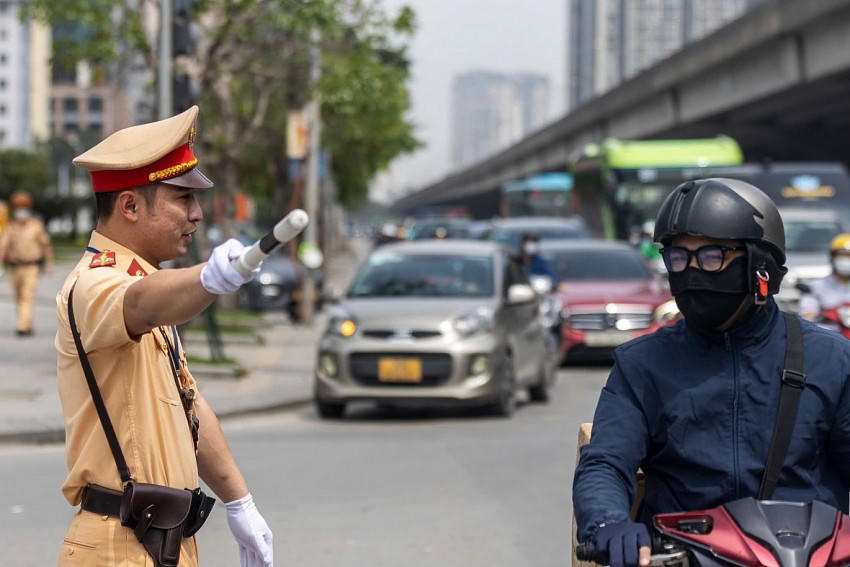 CSGT Hà Nội phân luồng, hướng dẫn giao thông.