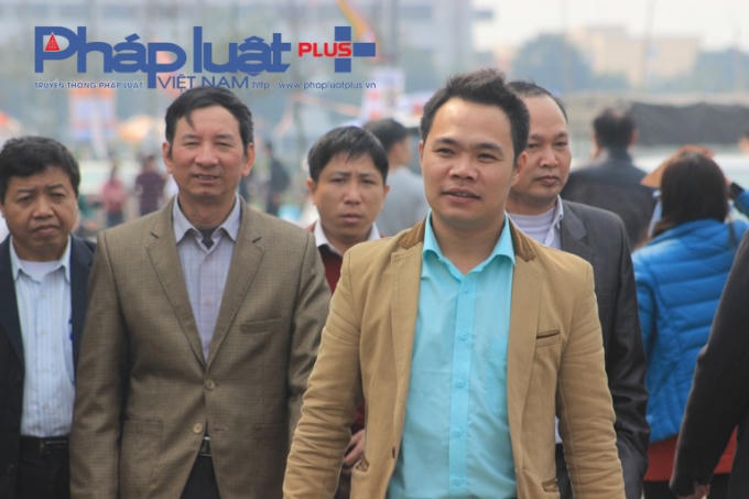 Nam Định: Đền Trần n&ecirc;m chật d&ograve;ng người trước giờ khai Ấn