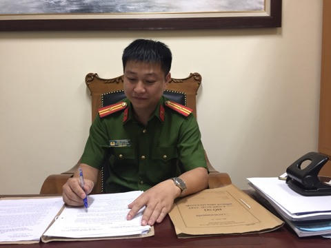 Thiếu tá Trần Viết Minh - Phó trưởng công an phường Dịch Vọng Hậu.