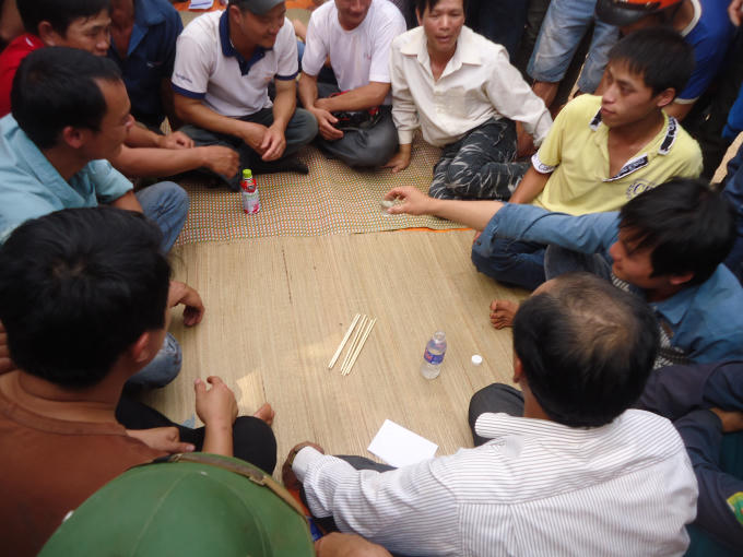 Trò chơi Lẩy Cỏ.