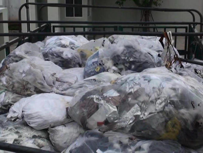 Số chất thải công nghiệp chưa rõ nguồn gốc.