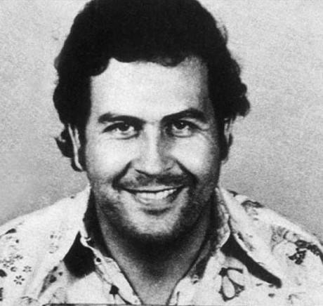 10 giai thoại về sự gi&agrave;u c&oacute; của tr&ugrave;m ma t&uacute;y Escobar