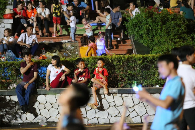 Do đây là dịp du khách thập phương đổ về Đền Hùng dâng hương Giỗ Tổ...