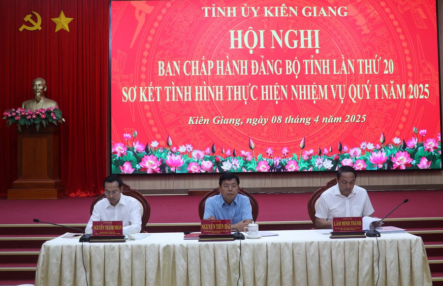 Chủ tọa hội nghị.