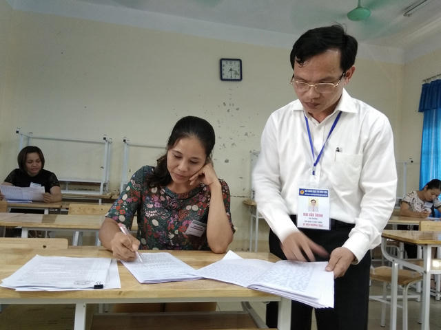 Ông Mai Văn Trinh - Cục trưởng Cục Quản lý chất lượng kiểm tra chấm thi môn Ngữ văn kỳ thi THPT quốc gia 2018 ở Hòa Bình trước đó. (Ảnh: Mỹ Hà)