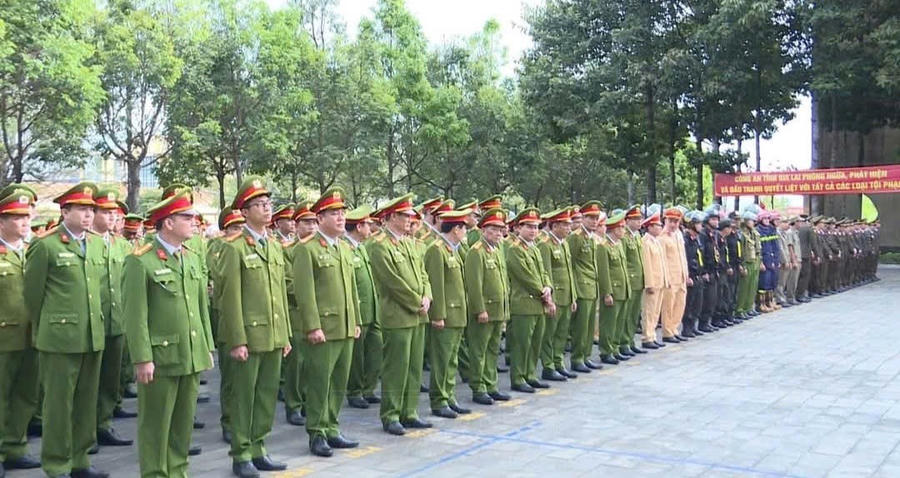 Lực lượng Công an tỉnh Gia Lai ra quân trấn áp tội phạm. Ảnh: R.H