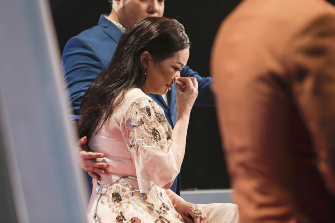 Quang Lê ôm Như Quỳnh nói lời