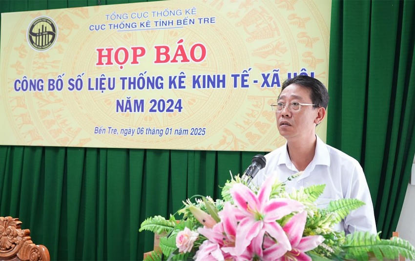 Cục trưởng Cục Thống kê tỉnh Võ Thanh Sang cho biết GRDP Bến Tre năm 2024 ước đạt 5,68%