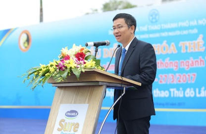 Ông Mai Thanh Việt – Giám đốc Marketing ngành hàng Sữa Bột Vinamilk cam kết sẽ tiếp tục đồng hành cùng các hoạt động chăm sóc sức khỏe cho cộng đồng người cao tuổi tại Thủ đô và trên toàn quốc.