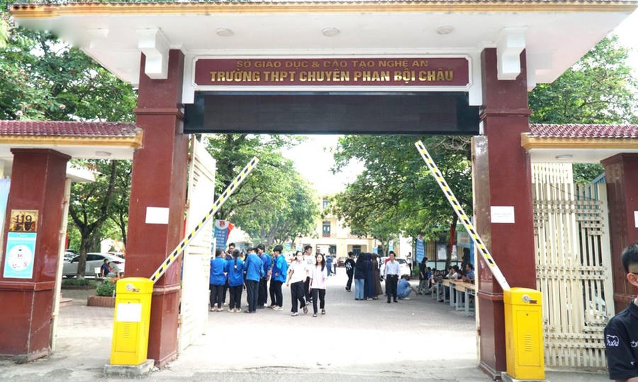 Trường Trung học Phổ thông chuyên Phan Bội Châu nơi xảy ra vụ việc