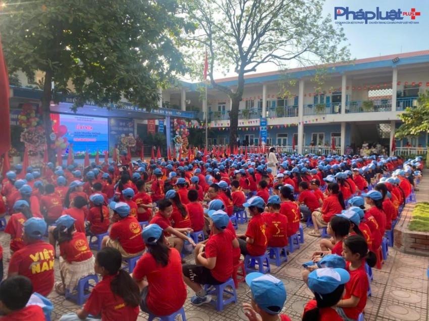 Gần 30 triệu học sinh, sinh viên và 1,7 triệu thầy, cô trên cả nước tưng bừng Khai giảng năm học mới