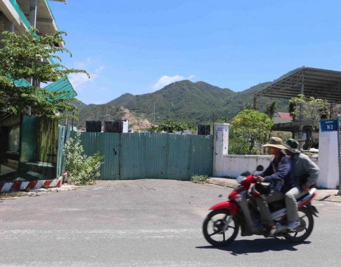 Dự án Swisstouches La Luna Resort Nha Trang ngang nhiên "xóa sổ" 1 con đường khi thi công