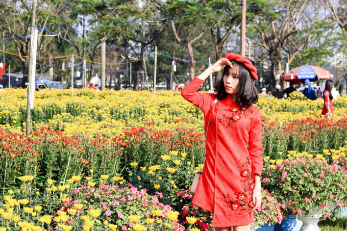 Tới đây bạn có thể cảm thấy như lạc vào một rừng hoa và tận hưởng khung cảnh lãng mạn.
