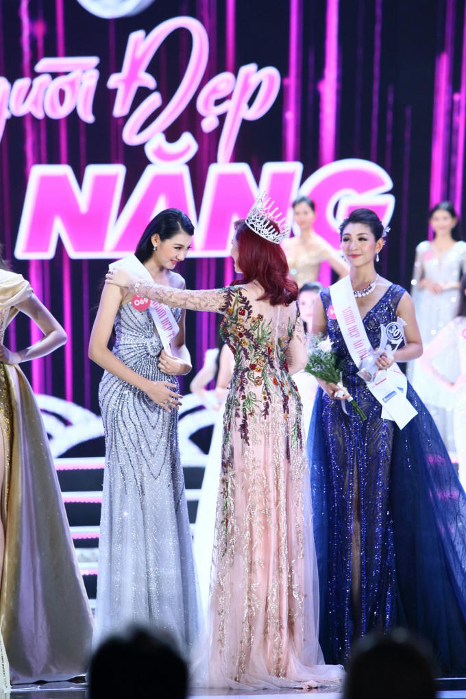 Diện váy Hoàng Hải, Hà Kiều Anh, Diệu Hoa khoe nhan sắc không tuổi tại chung kết Hoa hậu Việt Nam 2018