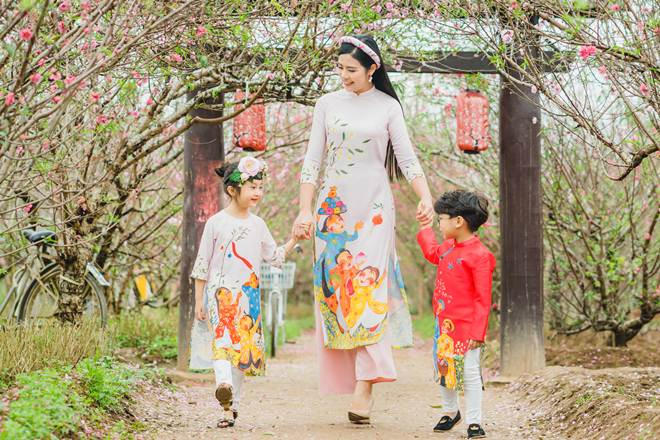 Quan niệm về việc lập gia đ&igrave;nh của Ngọc H&acirc;n được gia đ&igrave;nh ủng hộ. C&ocirc; cho biết từ nhỏ, c&ocirc; đ&atilde; được bố mẹ t&ocirc;n trọng sở th&iacute;ch c&aacute; nh&acirc;n v&agrave; ph&aacute;t triển theo hướng