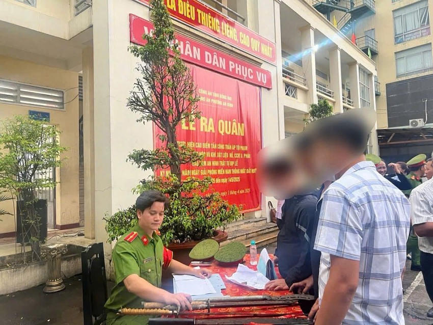 Công an Đồng Nai kêu gọi quần chúng nhân dân chung tay tích cực giao nộp, thu hồi vũ khí, vật liệu nổ, công cụ hỗ trợ và pháo (CACC).