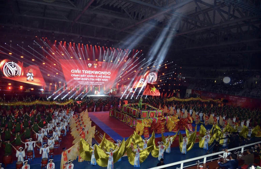 Lễ khai mạc Giải Taekwondo Cảnh sát châu Á mở rộng 2024 được tổ chức hoành tráng và trang trọng.
