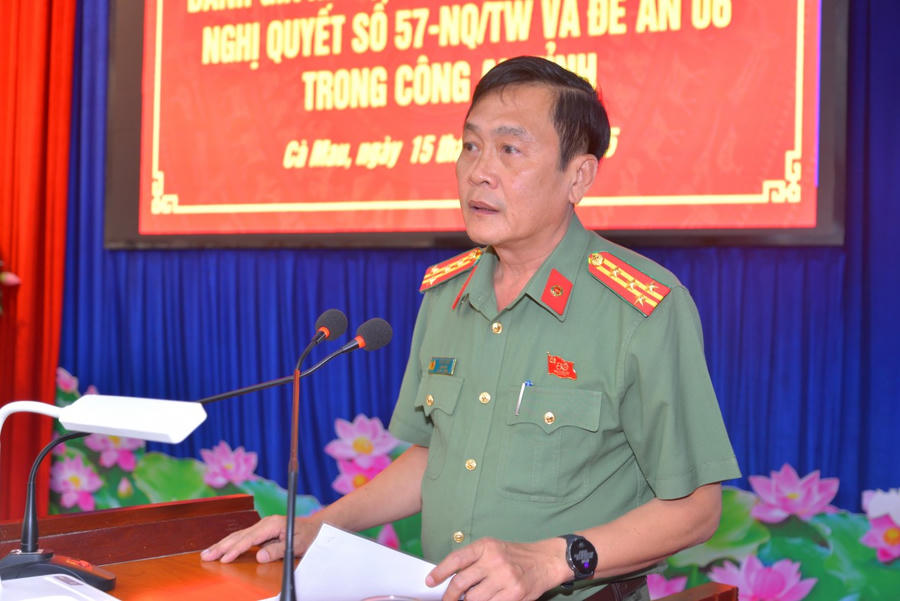 Đại tá Hồ Việt Triều - Ủy viên Ban Thường vụ Tỉnh ủy, Bí thư Đảng ủy, Giám đốc Công an tỉnh Cà Mau, Trưởng Ban Chỉ đạo 57 Công an tỉnh Cà Mau, phát biểu kết luận Hội nghị.