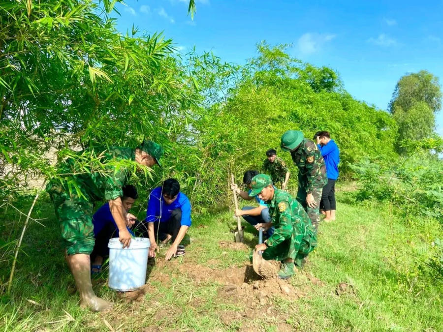 Mô hình "Lũy tre biên giới".