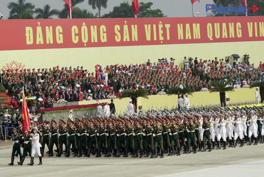 Biển người dâng trào cảm xúc tự hào trước sự kiện lịch sử trong ngày Quốc Khánh