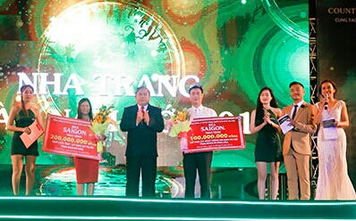 Nhân dịp này, Sabeco sẽ trao tặng 200 triệu đồng cho Quỹ cứu trợ của UBMTTQ Việt Nam tỉnh Khánh Hòa và 100 triệu, đồng hành cùng các hoạt động An sinh xã hội củaTỉnh Đoàn Khánh Hòa và quảng bá cuộc vận động “Người VN ưu tiên dùng hàng VN”.