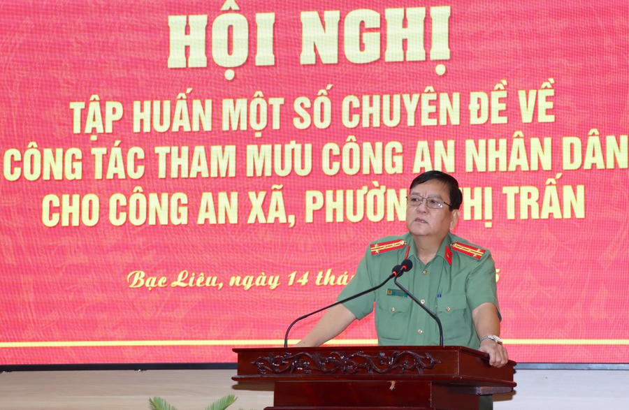 Đại tá Trương Công Dũng - Phó Giám đốc Công an tỉnh Bạc Liêu, phát biểu chỉ đạo Hội nghị.