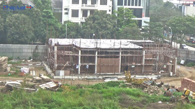 Công trình không phép biến thành miễn phép.