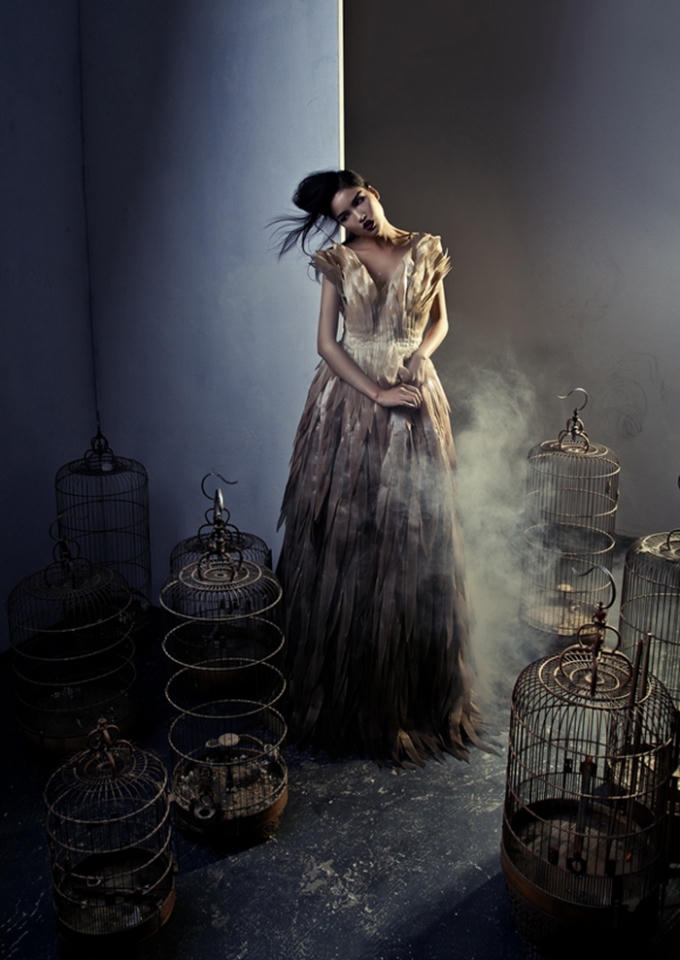 Phong cách tạo dáng khiến người xem không khỏi rùng mình về độ nhập tâm của Chà mi