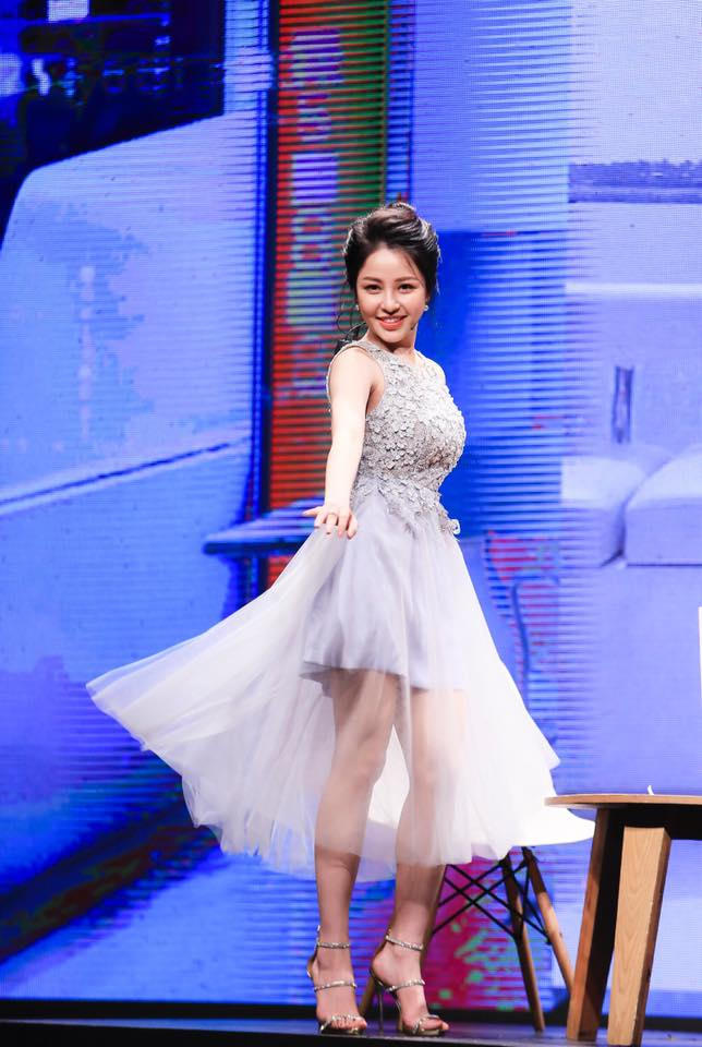 Nhan sắc nóng bỏng của hot girl Trâm Anh.