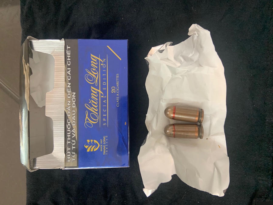 Đạn đựng trong bao thuốc lá