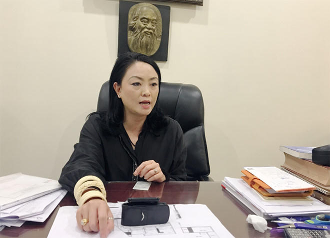 Bà Văn Thùy Dương - Hiệu phó nhà trường. Ảnh: Quyên Quyên.