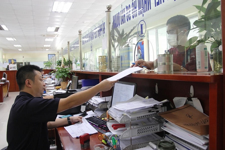 Hải quan Lạng Sơn bố trí cán bộ trực xử lý thủ tục cho Doanh nghiệp.
