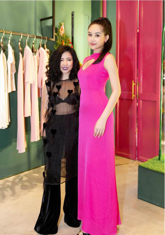 Lê Âu Ngân Anh và NTK Hà Linh Thư.