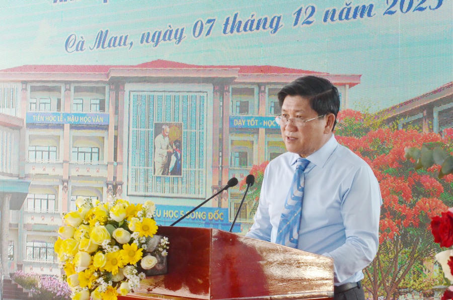 Ông Lê Văn Sử – Phó Chủ tịch UBND tỉnh Cà Mau, ghi nhận sự hỗ trợ nghĩa tình từ tỉnh Ninh Bình.