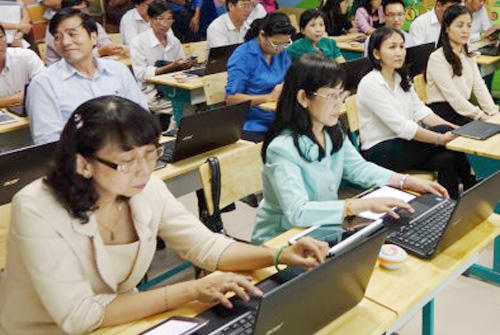 Hà Nội triển khai sử dụng sổ điểm điện tử từ năm học mới. (Ảnh: minh họa)