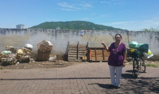 Bà Hương trước khu đất giao cho Công ty Thái Dương.