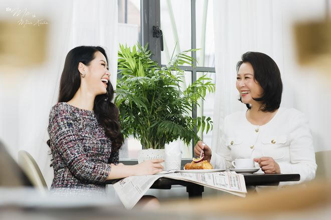 HH Dương Thuỳ Linh: &ldquo;C&oacute; mẹ ở b&ecirc;n l&agrave; thấy m&ugrave;a xu&acirc;n&rdquo;