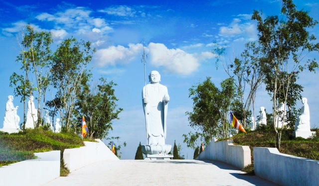 Tượng Địa Tạng Vương Bồ Tát.