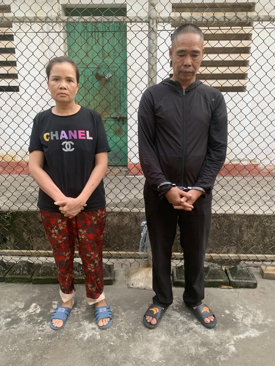 Đối tượng Đặng Văn Tuấn và Nguyễn Thị Hoàn tại Cơ quan Công an 