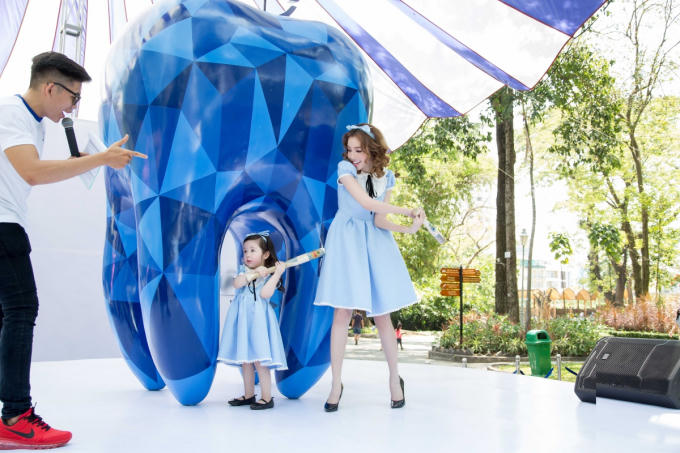 Khoảnh khắc Cadie Mộc Trà thiếp ngủ đáng yêu khiến fans phải tan chảy
